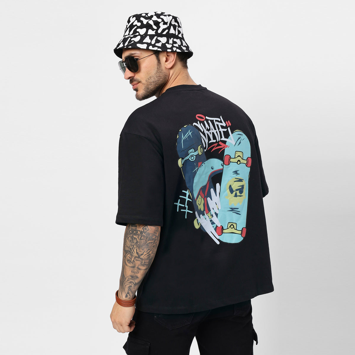 YAIL Black Skate Oversized T-Shirt | Streetwear